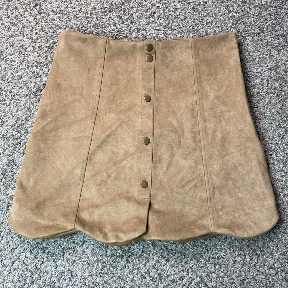 Hyfve Skirt Women L Tan Faux Soft Suede Scalloped Snap Front Mini A-Line